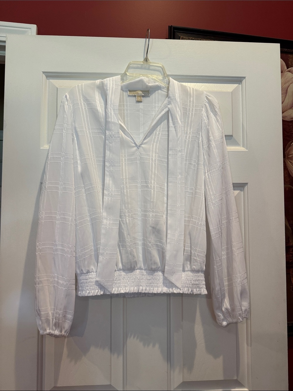 Michael Kors White V-Neck Long Sleeve Blouse with Elastic Hem
